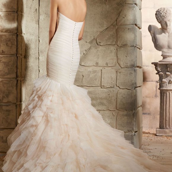 Fishtail Wedding Gown - Picture 6 of 6